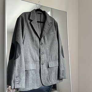 🩶🖤 Vintage wool herringbone blazer with elbow patches